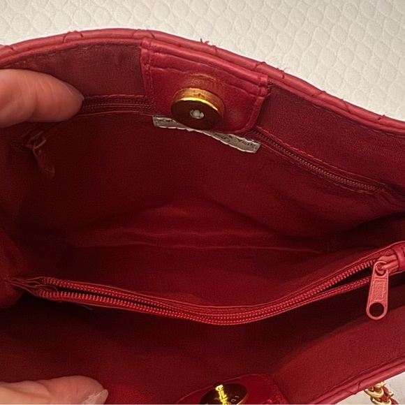 Lord & Taylor Quilted Red Gold Chain Shoulder Bag NWT |β Luxe Designer Inspired - Picture 3 of 5